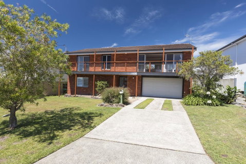 HAMPTONS - Accommodation Gladstone 0