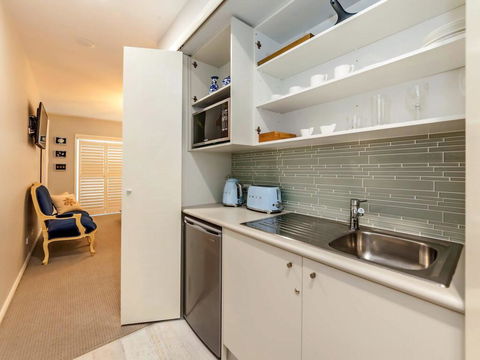 Hamptons Retreat @ Unit 259B Pacific Blue - Accommodation Gladstone 2