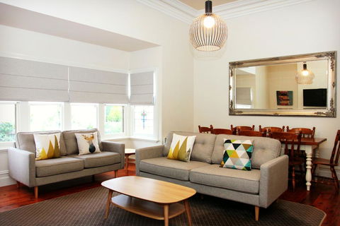 Hansen Street Retreat - Accommodation Gladstone 1