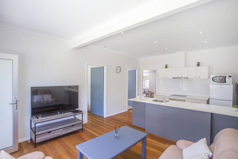 HARBOUR BREEZE - ULLADULLA - Accommodation Gladstone 3