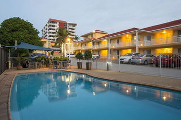 Harbour Sails Motor Inn with Accommodation Gladstone