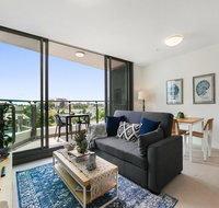HARBOURSIDE- hosted by L'Abode Accommodation - Accommodation Gladstone