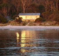 Harpers On The Beach - Accommodation Gladstone
