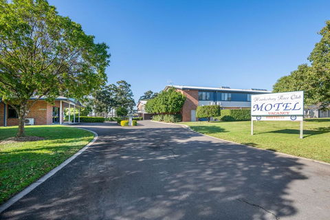 Hawkesbury Race Club Motel - Accommodation Gladstone 0