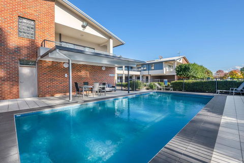 Hawkesbury Race Club Motel - Accommodation Gladstone 2