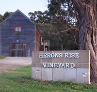 Herons Rise Vineyard Accommodation - Accommodation Gladstone