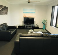 Hervey Bay Holiday Home - Accommodation Gladstone