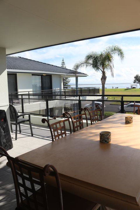 Hi Surf Unit 3, 92 Head St, Forster - Accommodation Gladstone 3