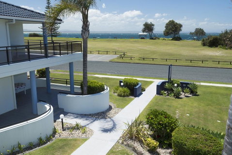 Hi Surf Unit 3, 92 Head St, Forster - Accommodation Gladstone 2