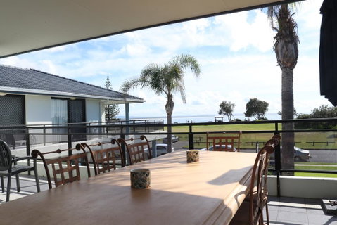 Hi Surf Unit 3, 92 Head St, Forster - Accommodation Gladstone 1
