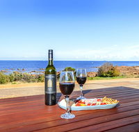 High Tide - Wallaroo Beachfront Property - Pet-Friendly - Accommodation Gladstone