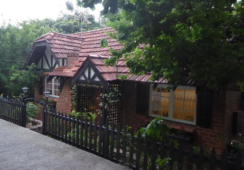 High View Cottage - Accommodation Gladstone 2