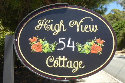High View Cottage - Accommodation Gladstone 1