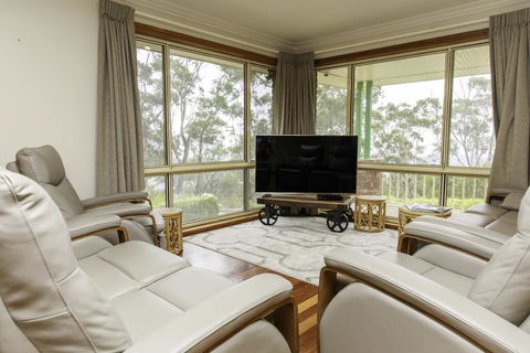 Highland View - Accommodation Gladstone 2