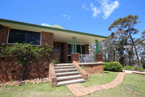 Highland View - Accommodation Gladstone 0