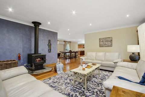Hilldo - Lovely Mountainside Accommodation - Accommodation Gladstone 1