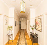 Hillside Cottage  Comfy Spacious Walk to CBD  Stannies - Accommodation Gladstone