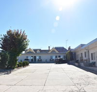 Hillview Motel - Accommodation Gladstone