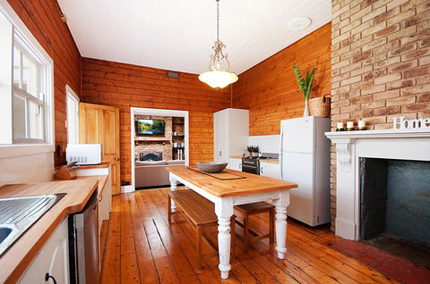 Historic Central Cottage In Warrnambool - Accommodation Gladstone 2