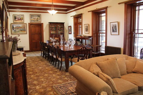 Historic Merryville Homestead - Accommodation Gladstone 2