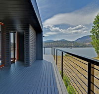 Hobart Waterfront Luxury Retreat - Accommodation Gladstone