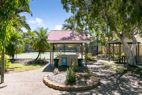 Holiday At The Marina - Hervey Bay - Accommodation Gladstone 2