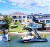 Holidays House Almafi Drive Surfers Paradise - Accommodation Gladstone