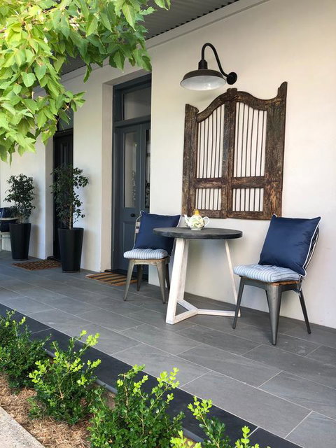 Hollidge House 5 Star Luxury Apartments - Accommodation Gladstone 2