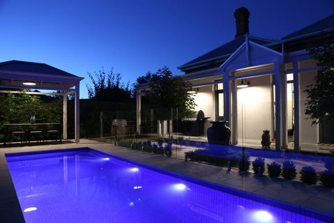 Hollidge House 5 Star Luxury Apartments - Accommodation Gladstone 0