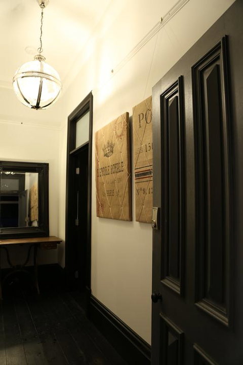 Hollidge House 5 Star Luxury Apartments - Accommodation Gladstone 3
