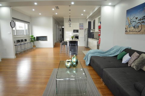 Home Away From Home Newly Built And Spacious - Accommodation Gladstone 0
