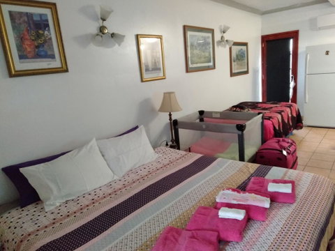 Homestay At Julie's - Accommodation Gladstone 1