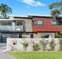 Horizons at Currarong - architecturally designed beach house - Accommodation Gladstone