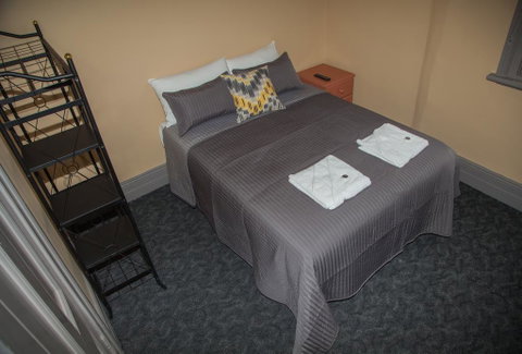 Hotel Cessnock - Accommodation Gladstone 0