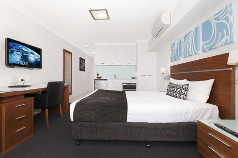 Hotel Chino - Accommodation Gladstone 1