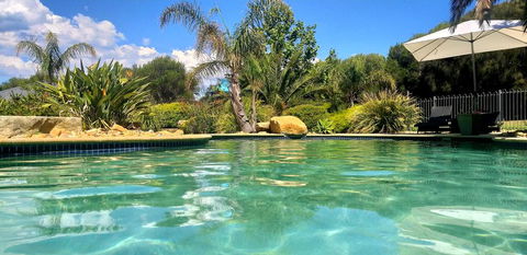 Island Cove Villas - Accommodation Gladstone 0