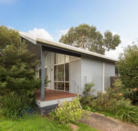 Island Villa - Accommodation Gladstone