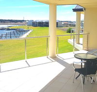Island Waterfront Getaway - WiFi - Accommodation Gladstone