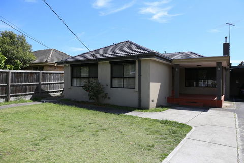 Isle Of Serenity Charming House - Accommodation Gladstone 0