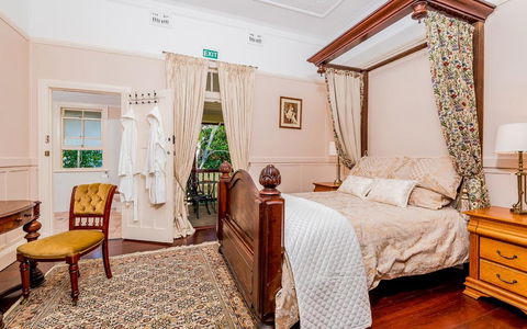Ithaca - Accommodation Gladstone 2