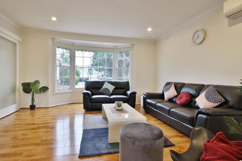 Ivy Units Glen Waverley - Accommodation Gladstone 3