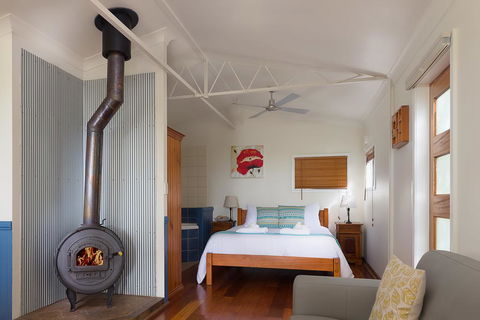 Jacaranda Cottages - Accommodation Gladstone 3