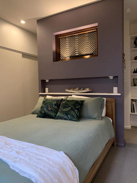Jacaranda Garden Retreat - Accommodation Gladstone 2