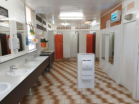 Jacaranda Holiday Park - Accommodation Gladstone 1