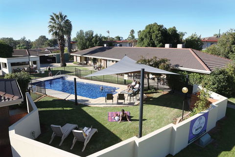 Jacaranda Holiday Units - Accommodation Gladstone 0