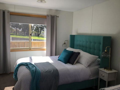 Jacaranda Retreat. Refreshing, Recharge, Relax ! - Accommodation Gladstone 2