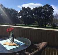 Jacaranda Retreat. Refreshing Recharge Relax  - Accommodation Gladstone