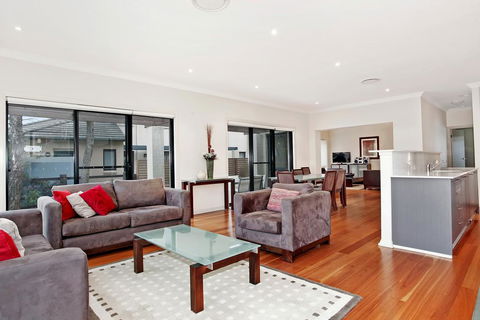Jacarandas Parkview - Accommodation Gladstone 0