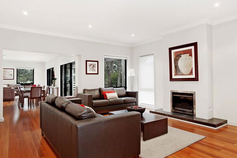 Jacarandas Parkview - Accommodation Gladstone 2