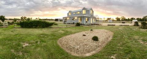 Jackaleah Farm Stay - Accommodation Gladstone 0